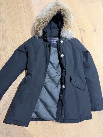 Woolrich Daunenparka schwarz mit Pelzkragen Grösse S