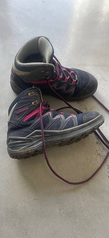 Chaussures garçon: Lowa Wanderschuhe 34 – D'occasion à Ipsach par Cynicat
