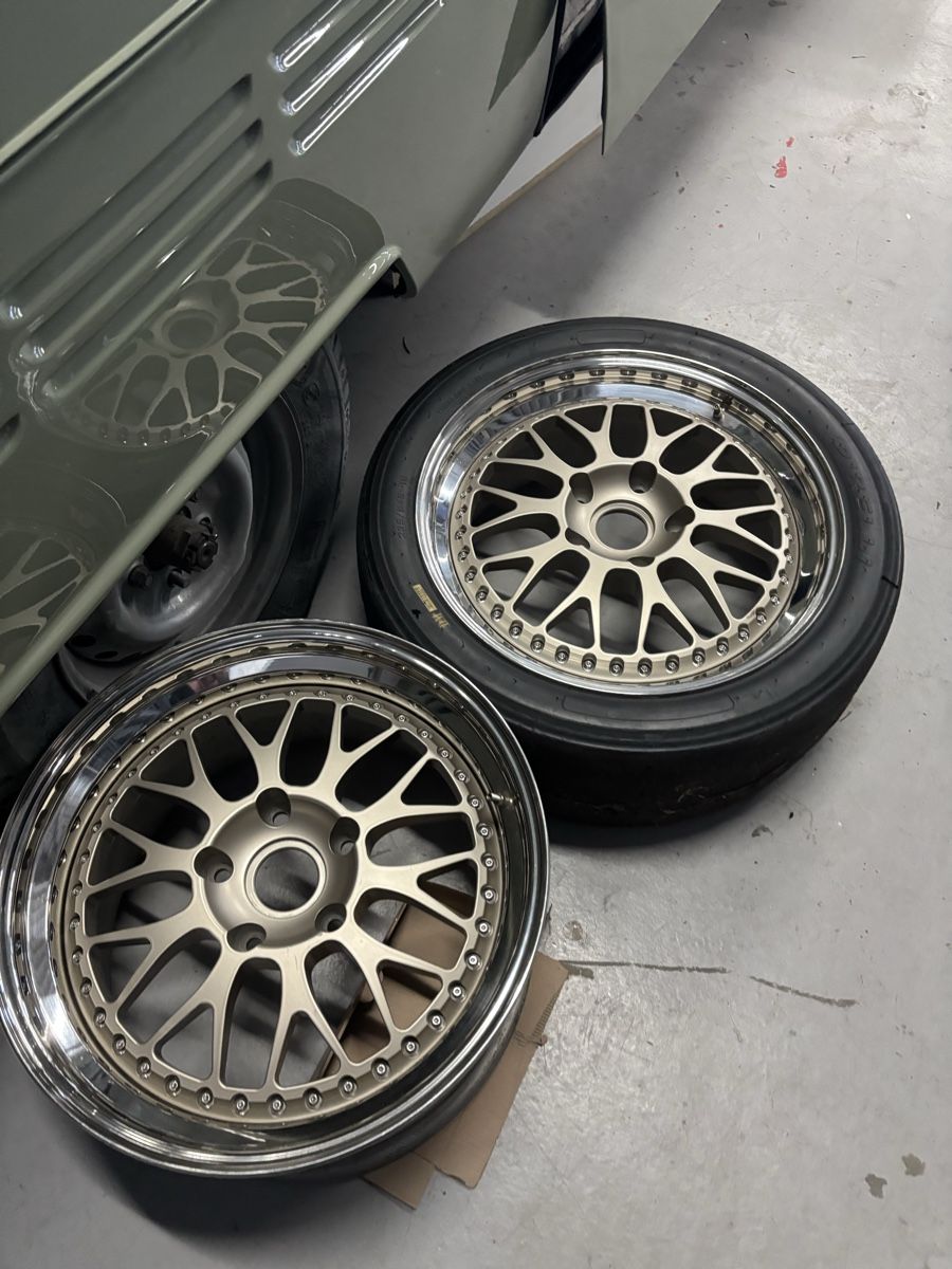 Porsche Jantes: Cargraphic 18 Porsche  – D'occasion à Vétroz par Romain71