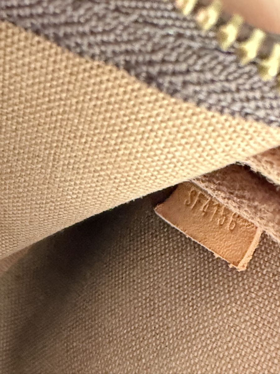Louis Vuitton Borse da donna: Louis Vuitton Mini Pochette  – Usato da Zürich venduto da ale_6wkr 1