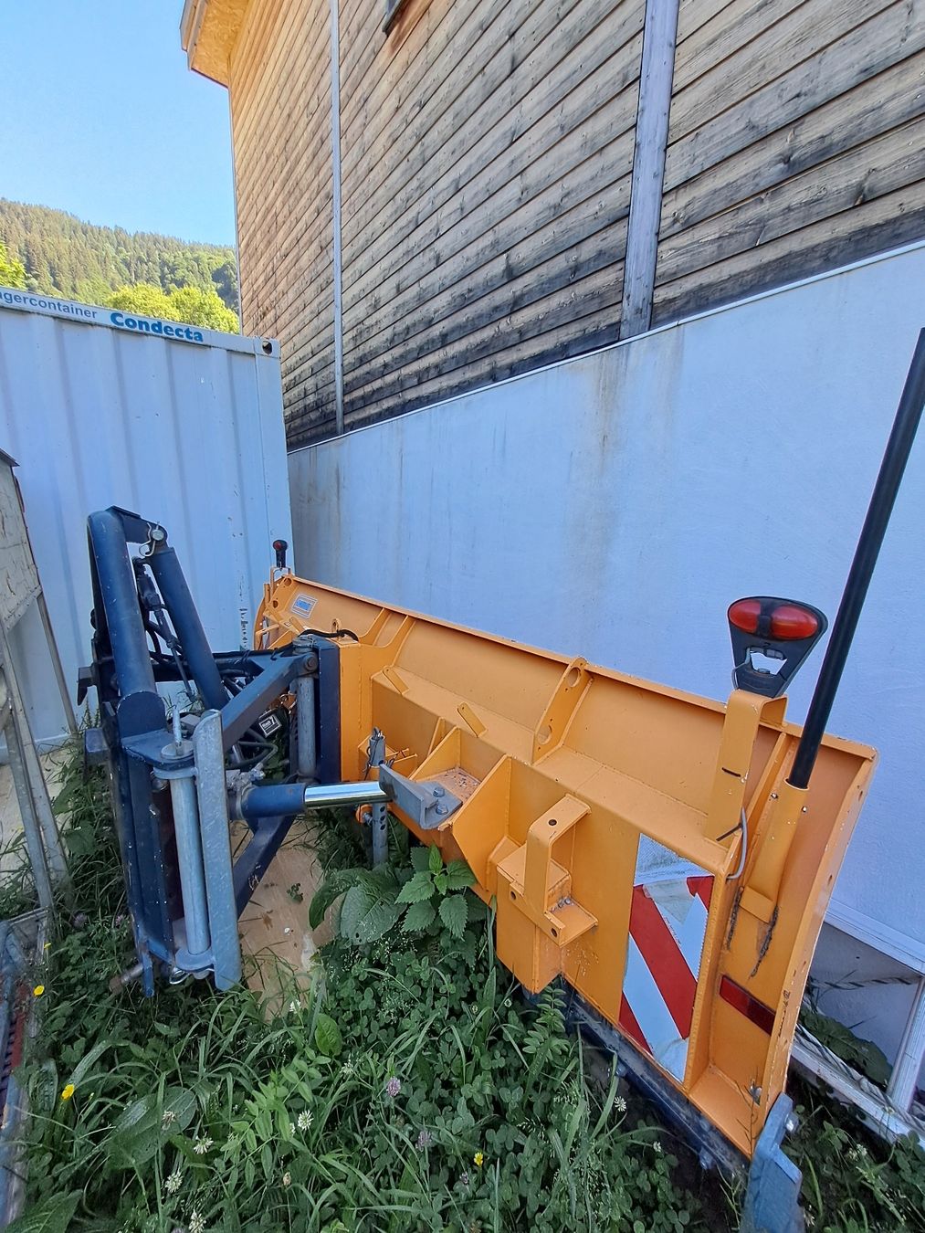 Trattori: Traktor Hürlimann XT 130 mit Hiab Kran – Usato da Klosters Dorf venduto da urs_r99w 5