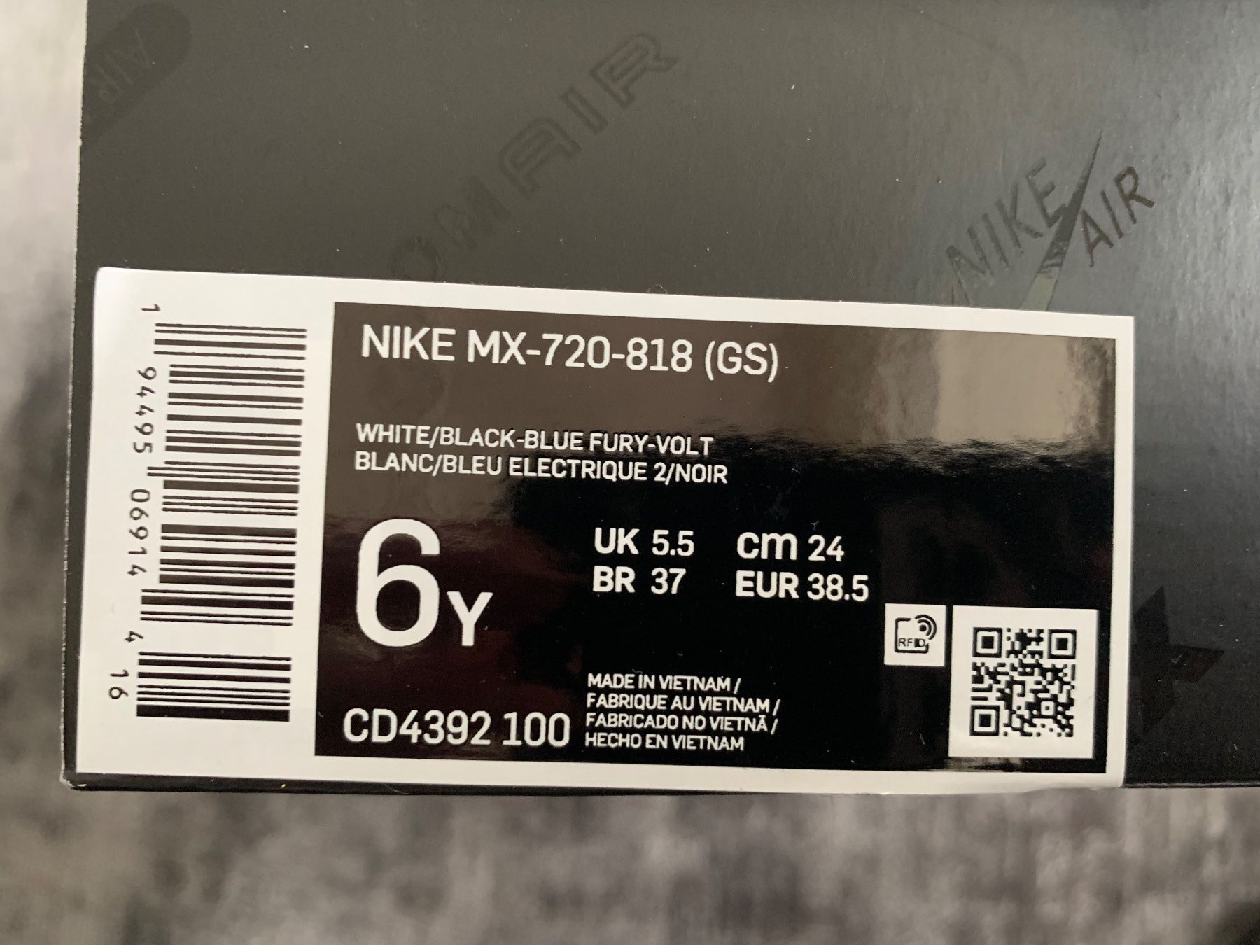 Nike Scarpe per ragazzi: Nike MX-720-818 (GS) 38.5 – Usato da Killwangen venduto da Zermatt5 5