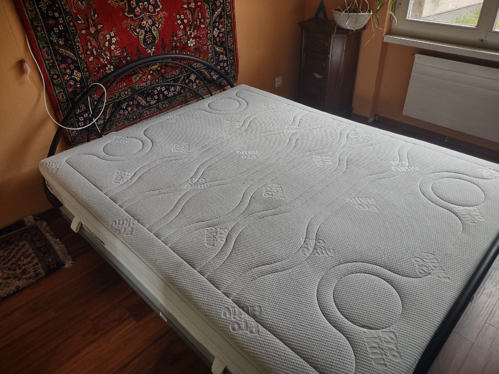 Betten: Doppelbett – Gebraucht aus Oberbipp von A.B.M. 3