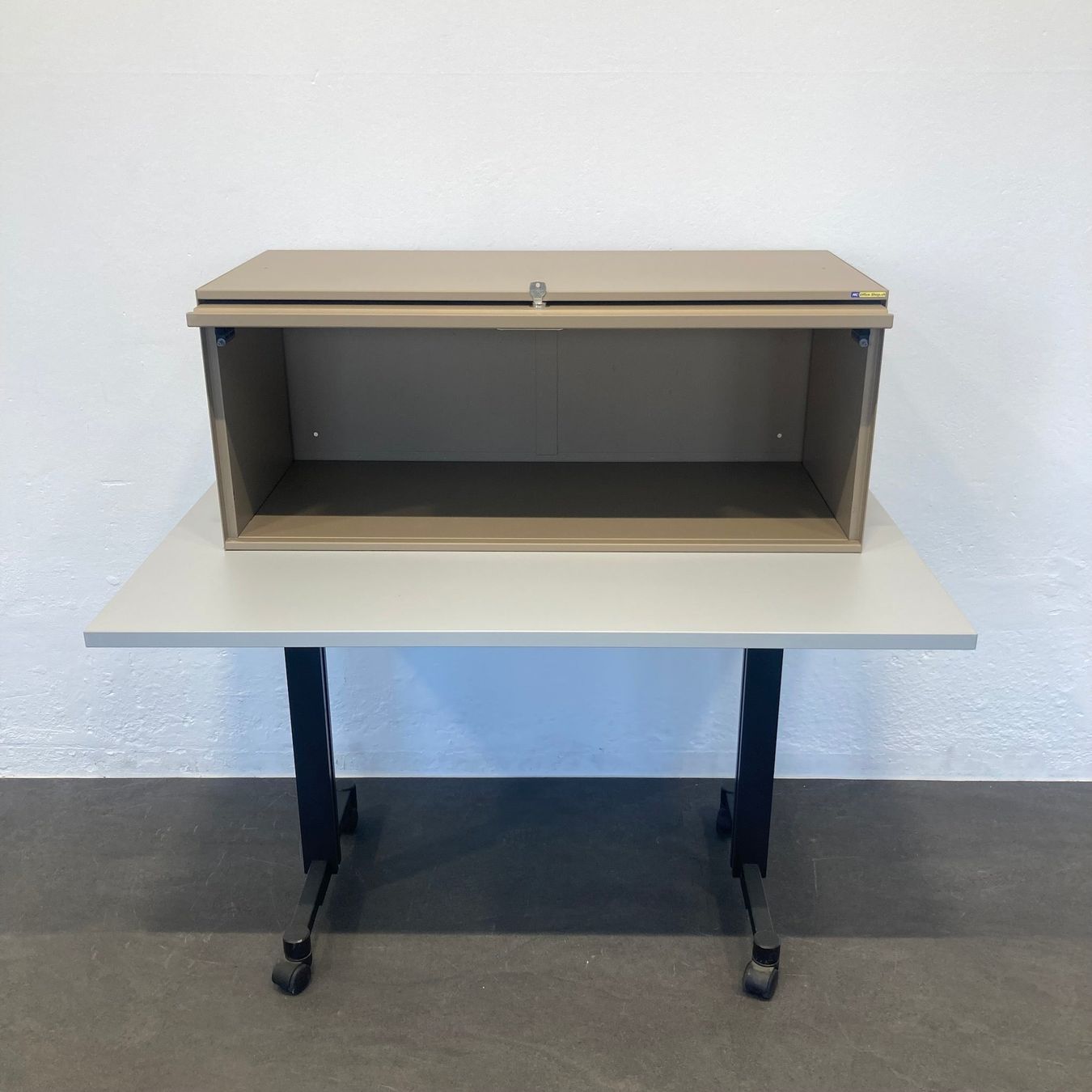 Lista Armadi: Lista Office LO Locker Modul Graubeige mit Schlüssel – Usato da Schönenwerd venduto da mcofficeshop 1