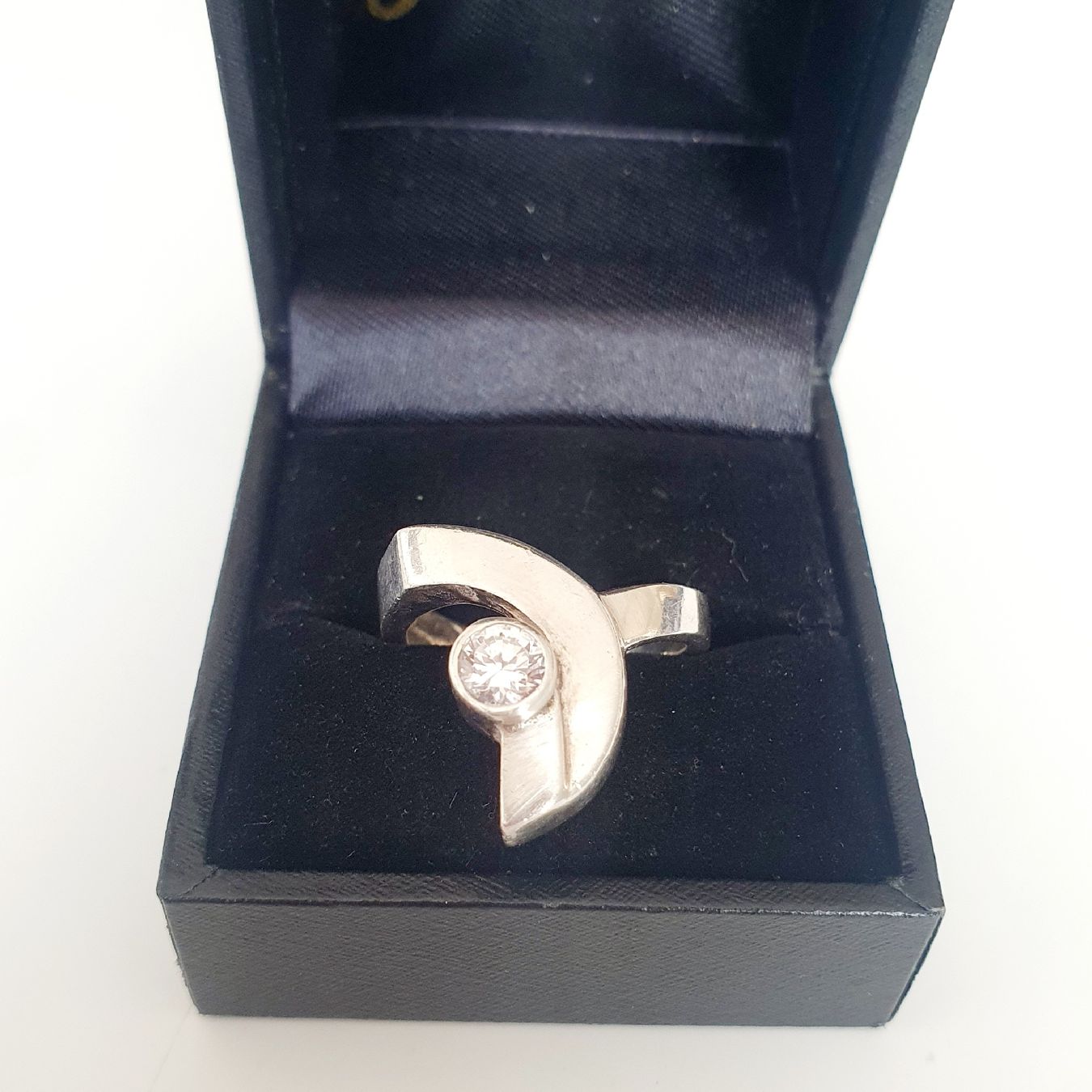 Bagues: Silberring 925 er  mit Stein Grösse  18,2 mm – D'occasion à Kreuzlingen par Wunderkiste123 5