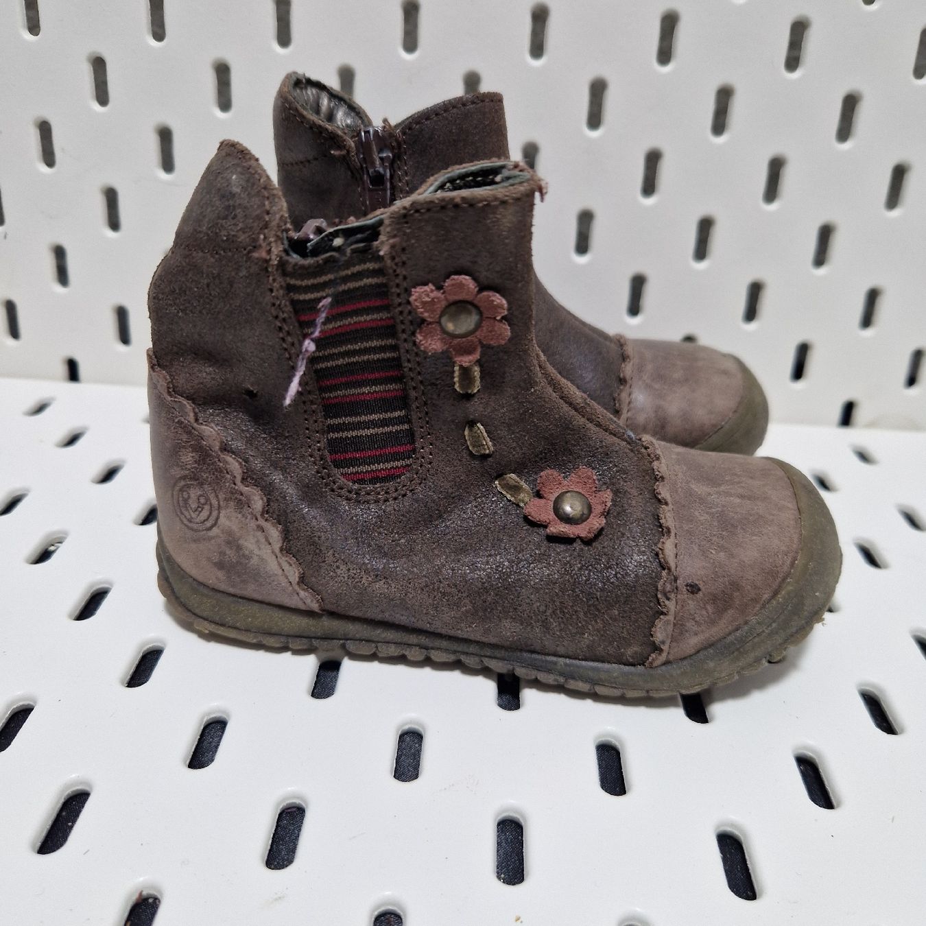 Vertbaudet Scarpe per ragazzi: Süsse, handgemachte Kinderschuhe, Verbeudet – Usato da Gwatt (Thun) venduto da Letzte-Chance-III 4