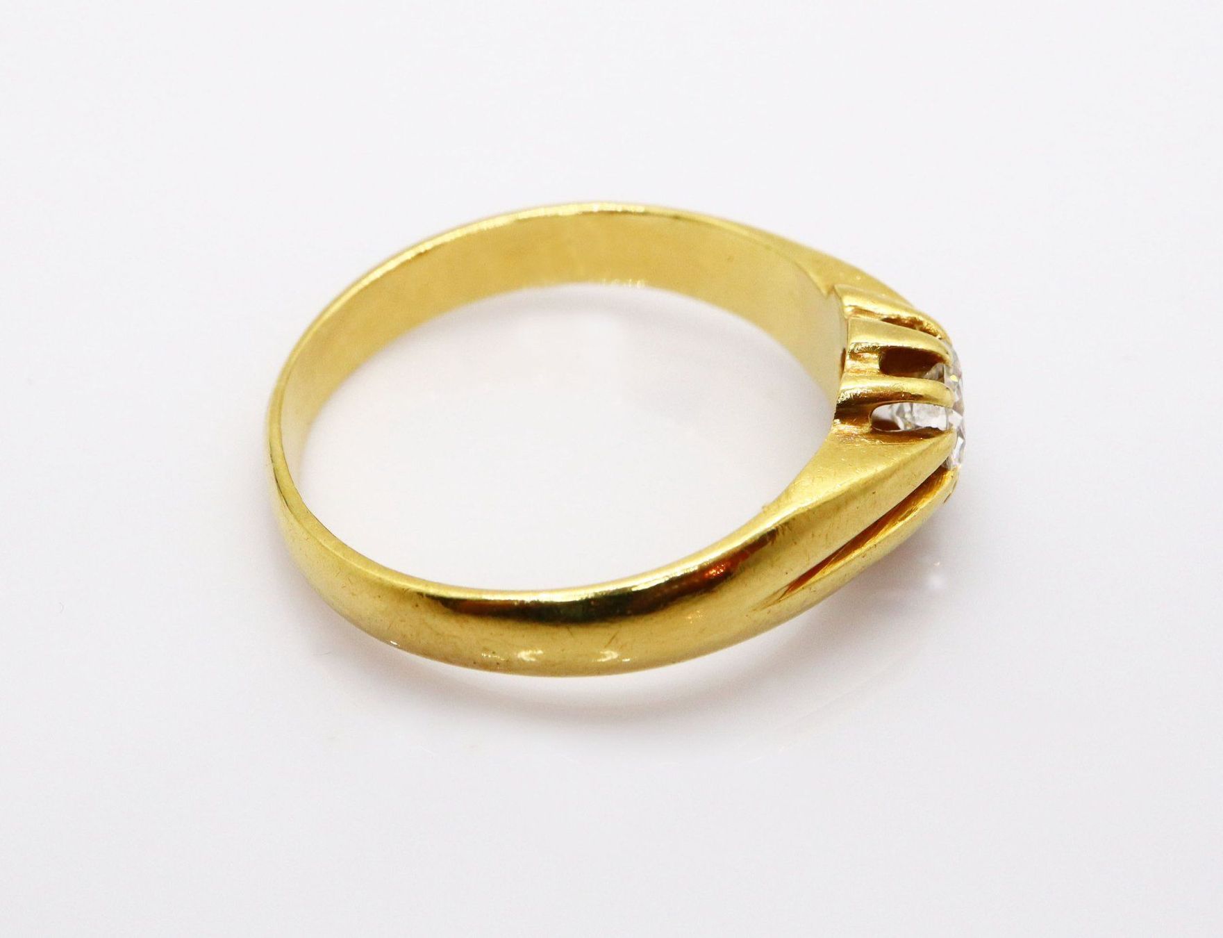 Ringe: Solitär mit Diamant in Gelbgold – Gebraucht aus Dürnten von schmucklicher 2