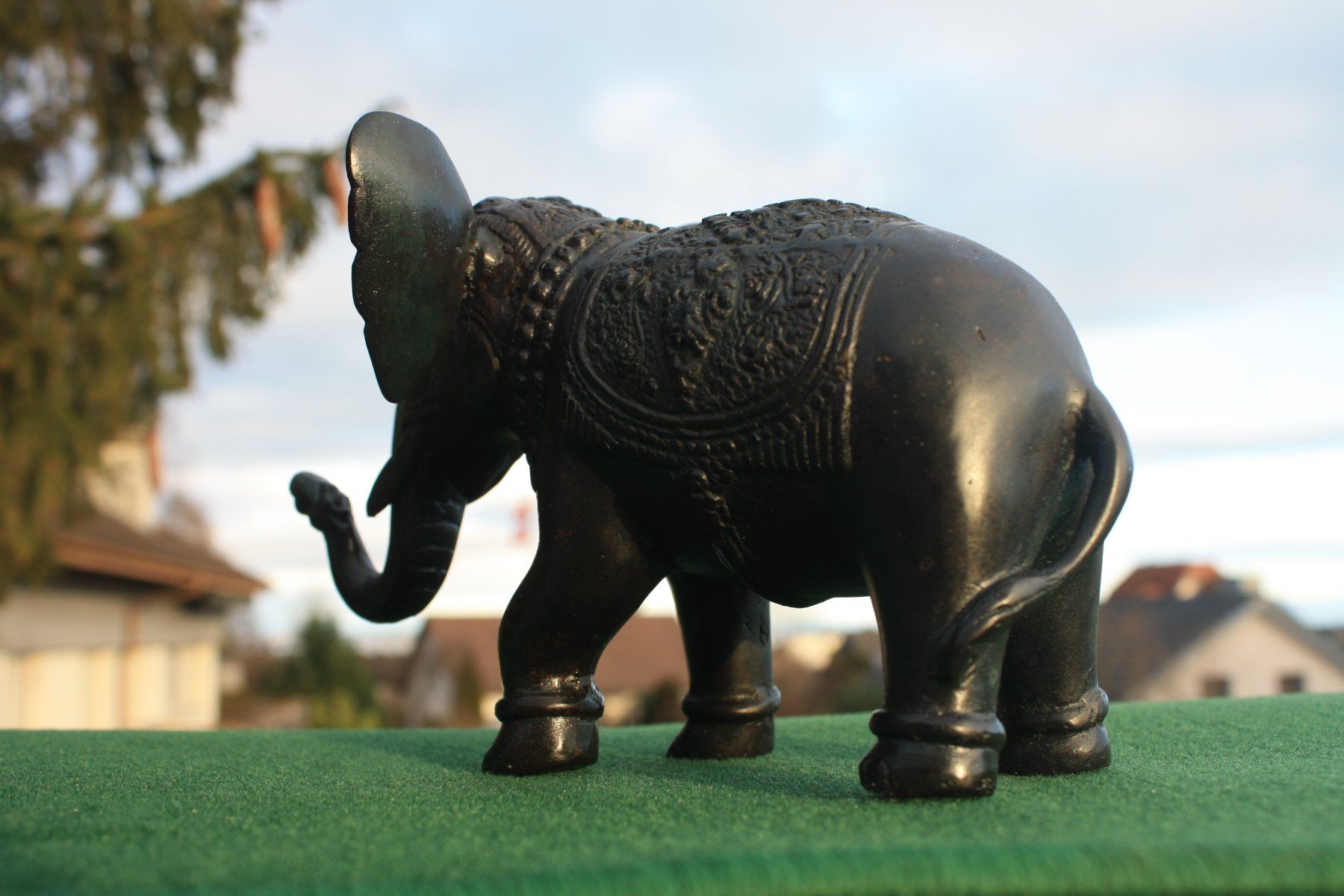 Skulpturen & Statuen: alter Bronze Bronzeguss Elefant Figur Skulptur – Gebraucht aus Egnach von  7