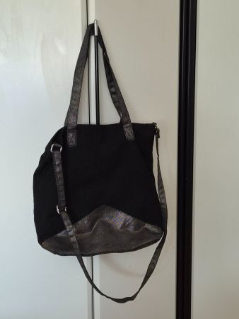 STOFF- Tasche schwarz mit Glitzerbesatz gutem Zustand