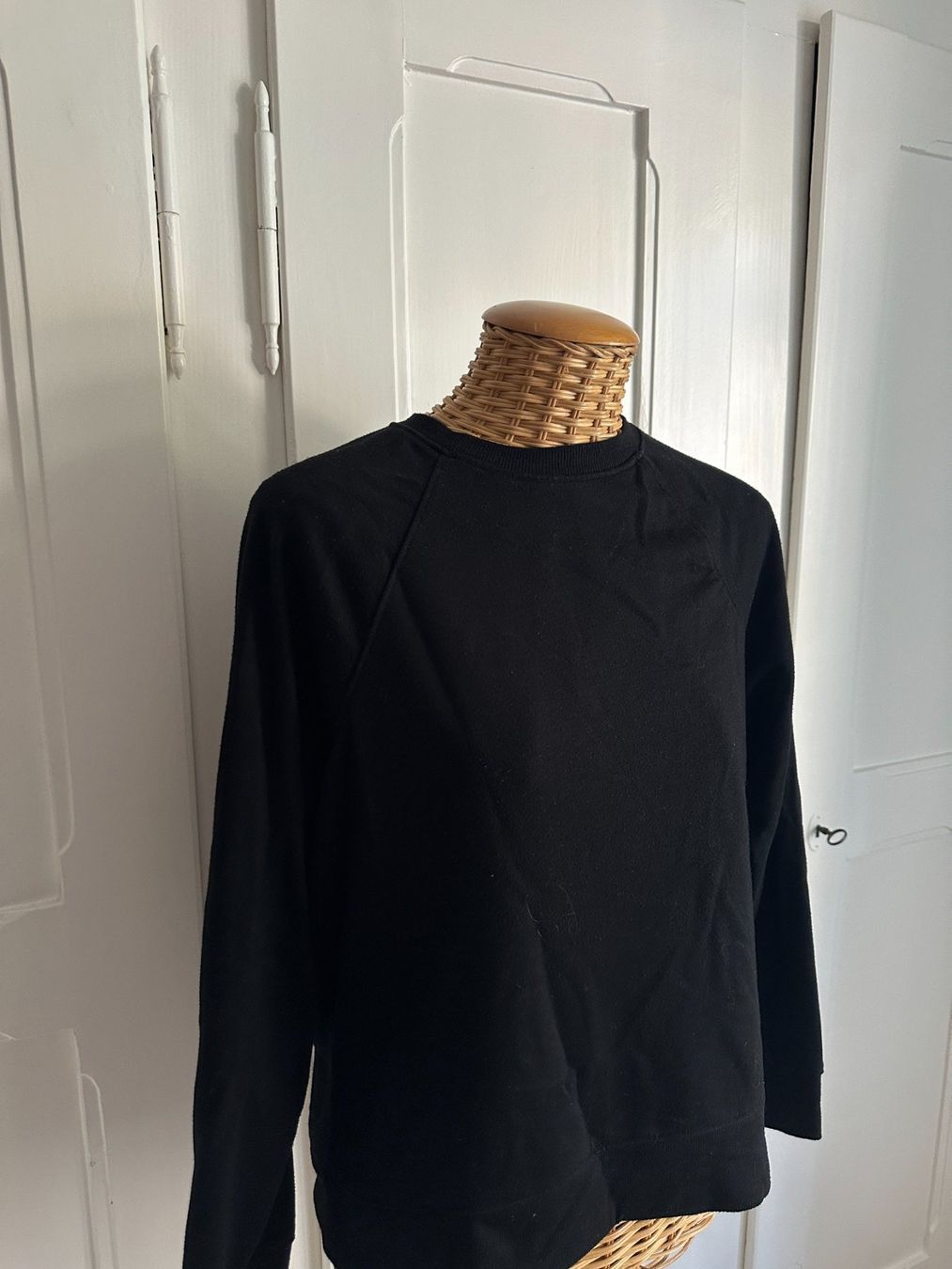 H&M Maglioni & Felpe: Sweatshirt schwarz M – Usato da Zürich venduto da Diazaio 1