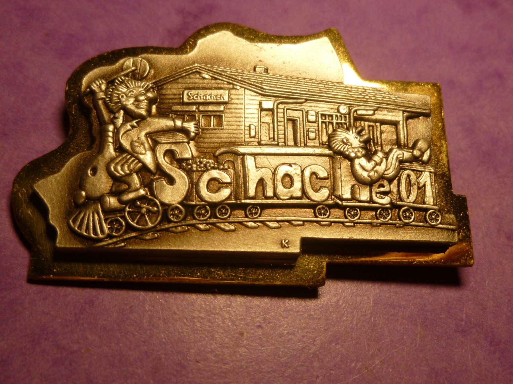 Placchette & Badge: SCHACHE 2001 GOLD – Usato da Ried (Muotathal) venduto da Mandarin02