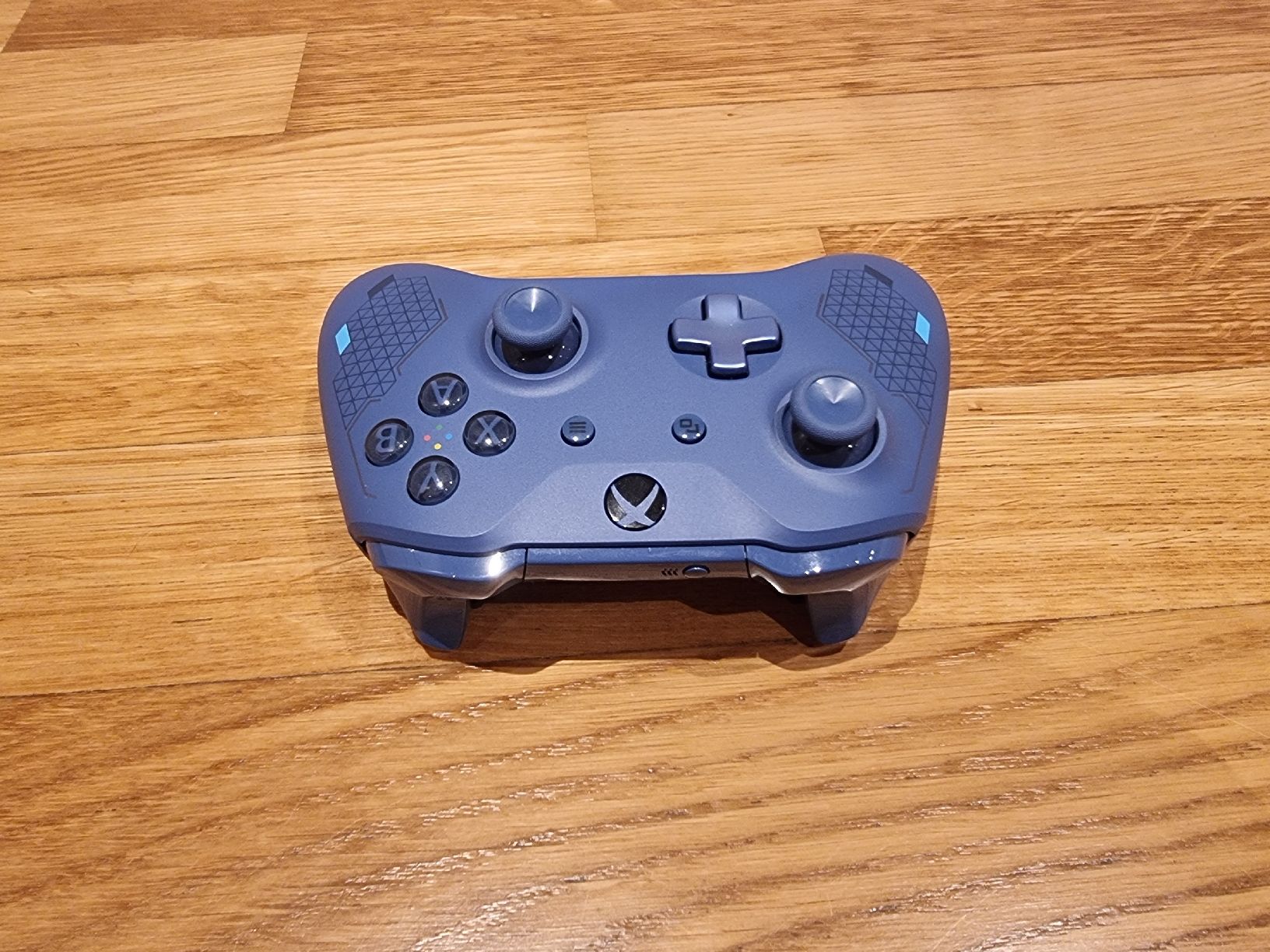 Microsoft Controller: XBOX CONTROLLER mit SPECIAL EDITION – Usato da Einsiedeln venduto da HabaschCH 2