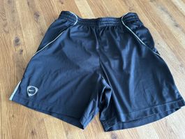 Coole Nike Fussballshorts, Gr. 152 Schwarz - Top Zustand!