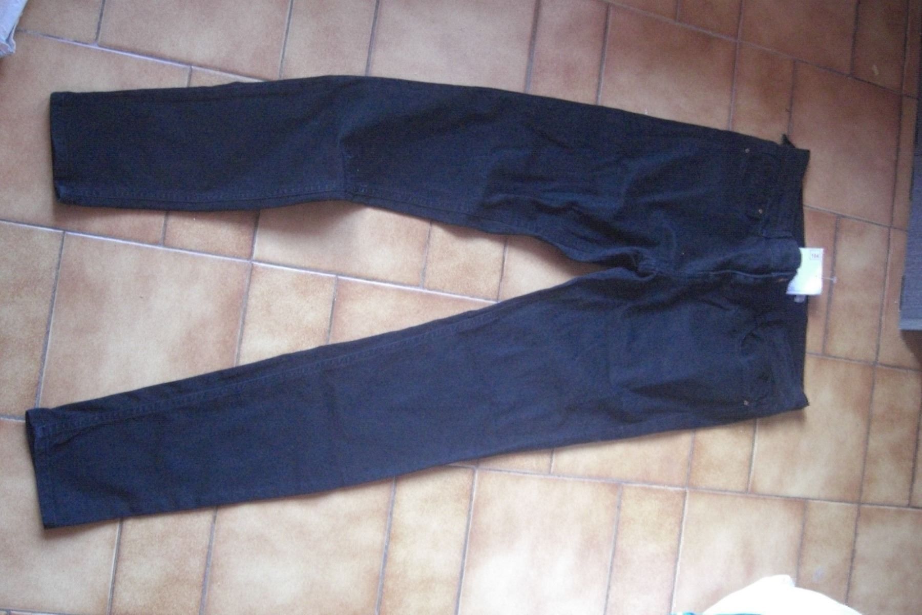 Zara Hosen: Pantalon Taille 38 ZARA – Gebraucht aus Veyrier von kimedovapa