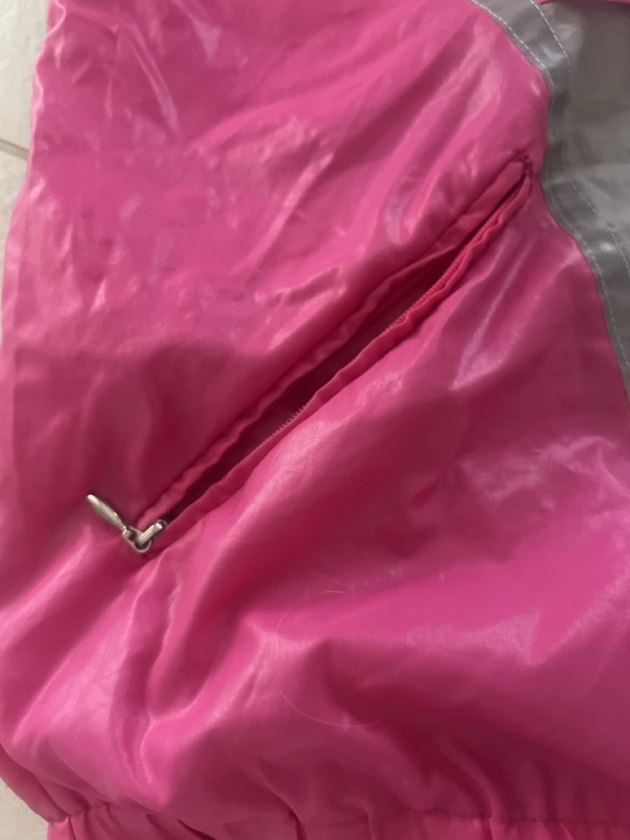 Giacche: Pinke Wind- und Regenjacke mit Kapuze – Usato da Schönenberg ZH venduto da Bosh 2