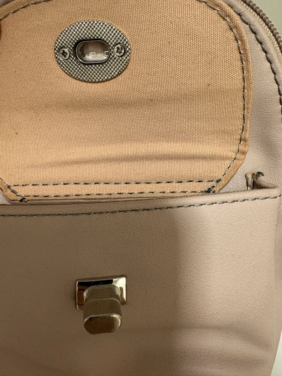 David Jones Zaini: Mini Rucksack David Jones rosa gebraucht – Usato da Wetzikon ZH venduto da mic_ssc8 2