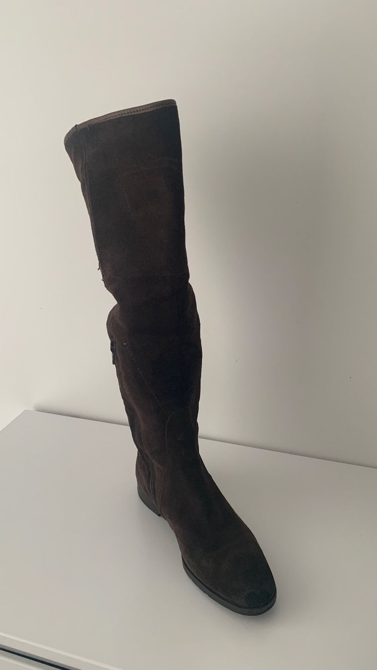 Damenschuhe: Braune Wildleder Overknee-Stiefel Gr. 39 – Gebraucht aus Zumikon von NG1979