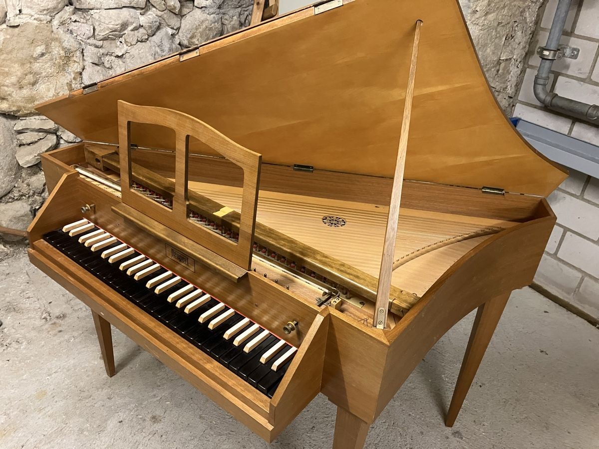 Musikinstrumente: Spinett – Defekt aus St. Niklausen OW von buckybeaver