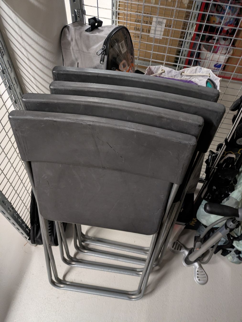 Stühle: outdoor plastic chairs  – Gebraucht aus Baden von fed_9xjj 3