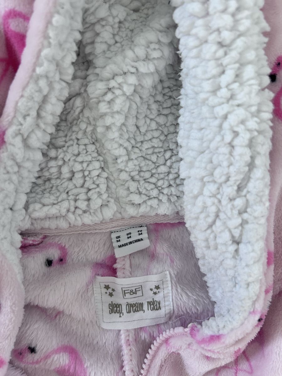 Tute: Onesie – Usato da Düdingen venduto da Sarindlibindli 2