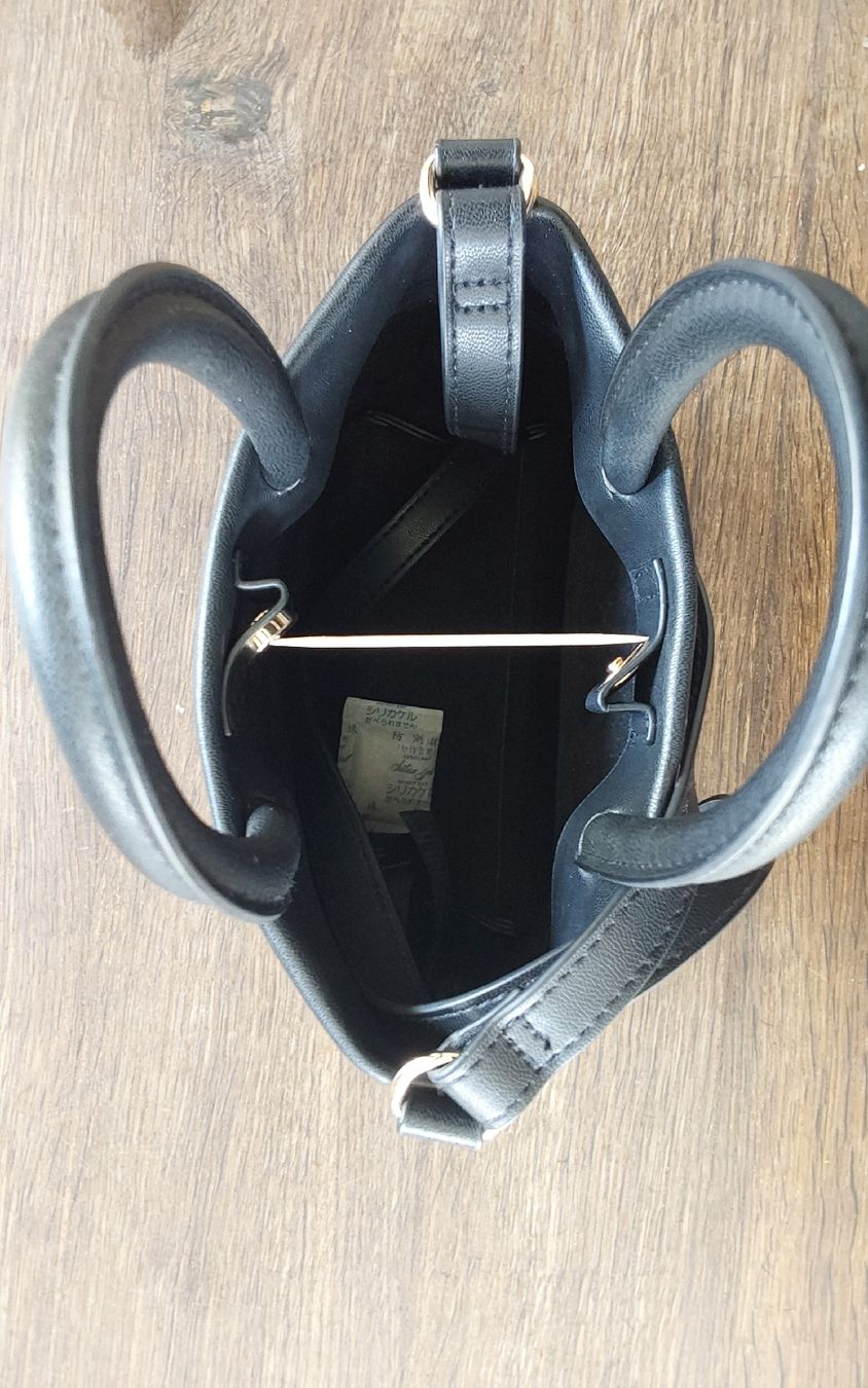 H&M Borse da donna: Handtasche schwarz H&M neu – Nuovo (secondo la descrizione) da Köniz venduto da scopello12 3
