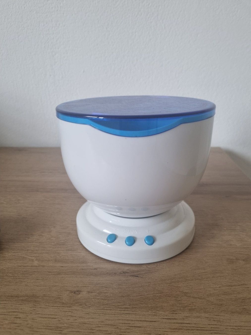 Lampade: Lunartec - Wasserprojektor 12LED-Lichter – Nuovo e nell'imballaggio originale da Bremgarten AG venduto da Cecile.Vigneron