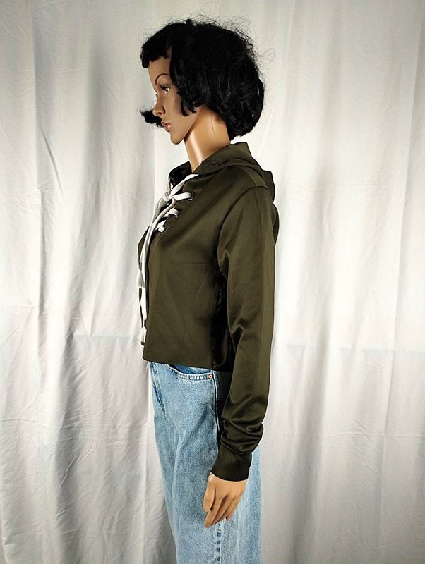Bershka Maglioni & Felpe: BERSHKA Pullover Gr. XS – Usato da Schübelbach venduto da Restwert_Schubelbach 1