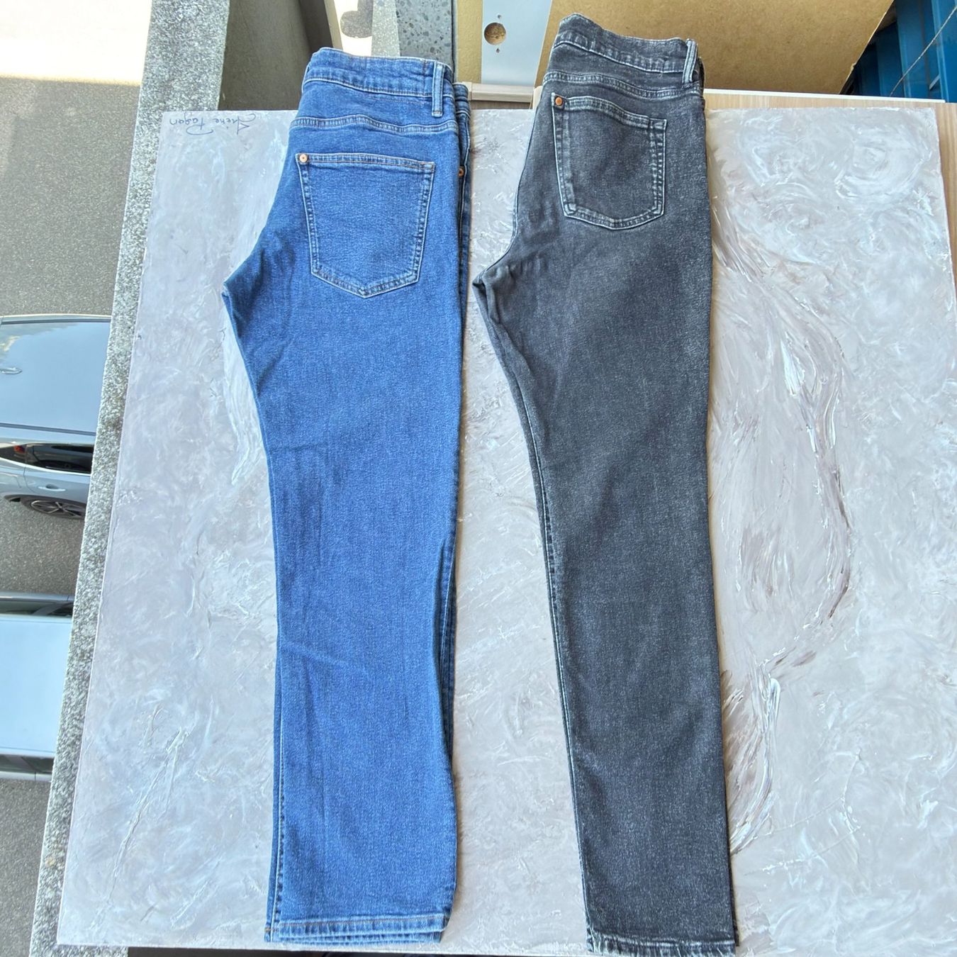 H&M Jeans: 2 jeans homme en coton, 31/ 32 – Usato da Thônex venduto da Suisse.Shopping