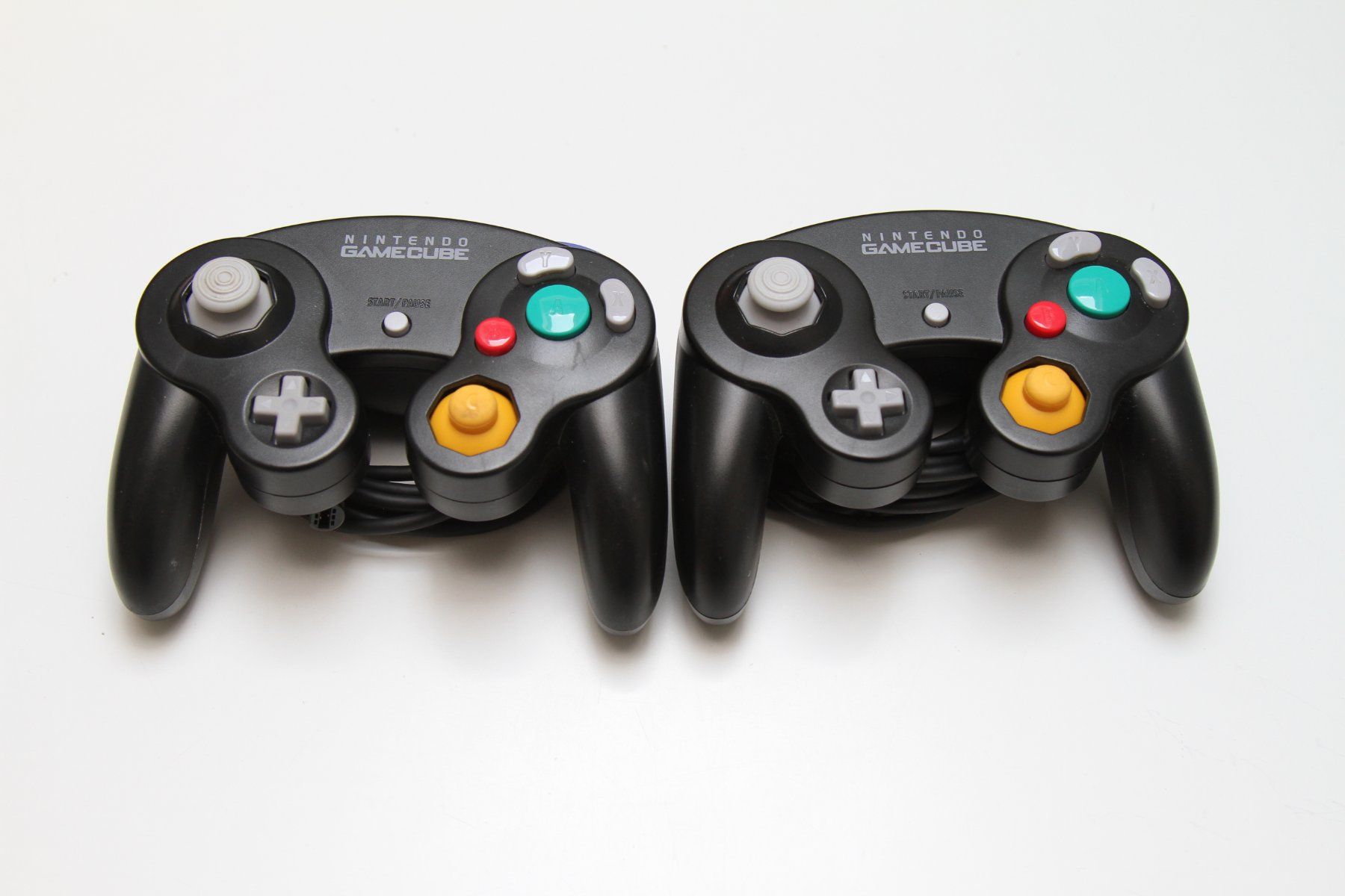 Nintendo Console: Nintendo Gamecube mit zwei Spielen – Usato da Basel venduto da camelot99 3