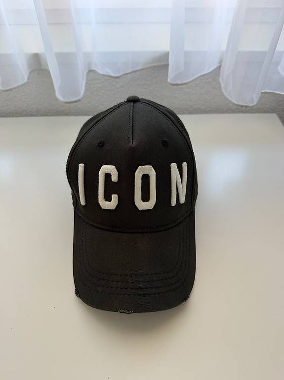 Chapeaux, bonnets & casquettes: SCHWARZE DSQUARED2-CAP – D'occasion à Niederhelfenschwil par Mileko