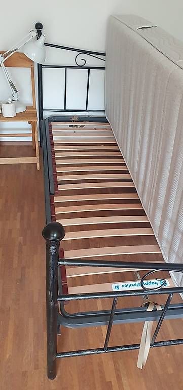 Letti: Metallbett mit Lattenrost 200cm x 160cm – Usato da Winterthur venduto da ratzundruebe 2