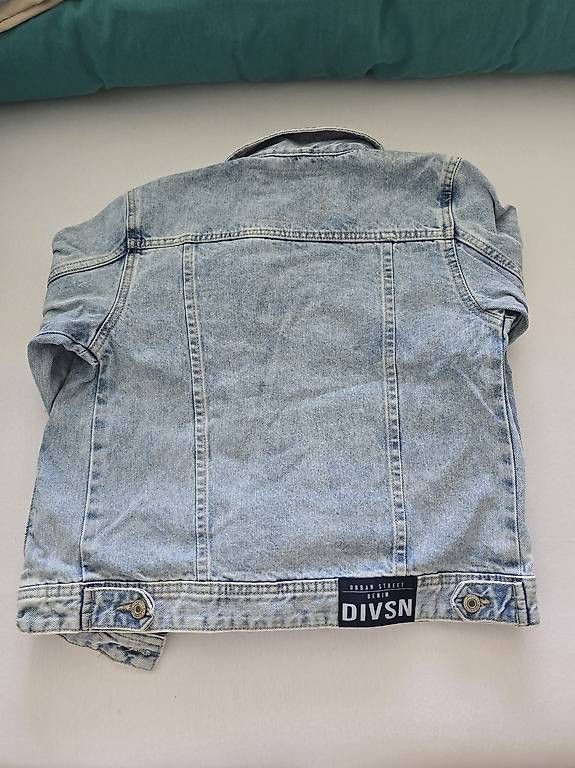 Giacche & Cappotti: Jeansjacke gr. 140 – Usato da Allschwil venduto da tiz_tf58 1