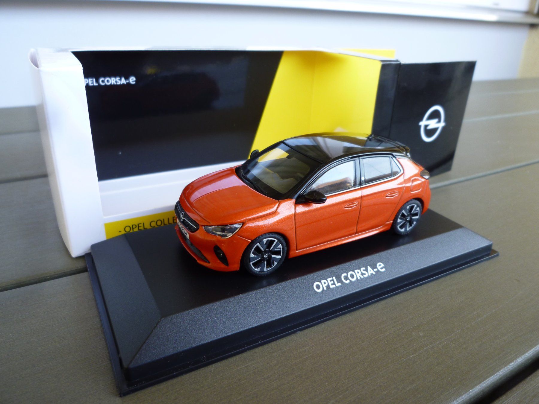 Opel Modellautos: Opel Corsa-e – Neu und originalverpackt aus Flawil von Imperiosud 6