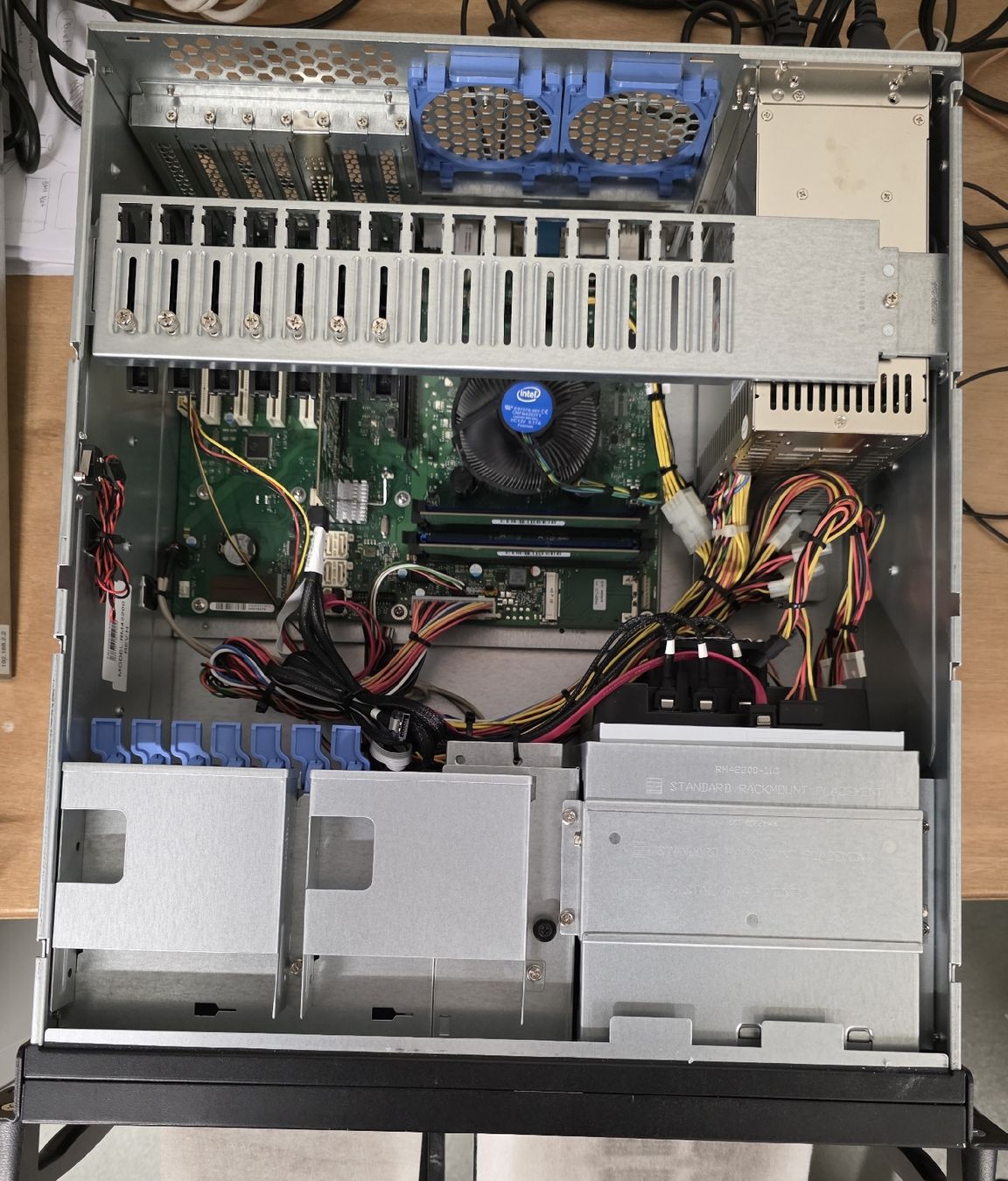 PC: Chenbro RM42200 server Rackmount,i5proc.3T storage ,8gb ram – Usato da Zweisimmen venduto da jun_9mrz 5