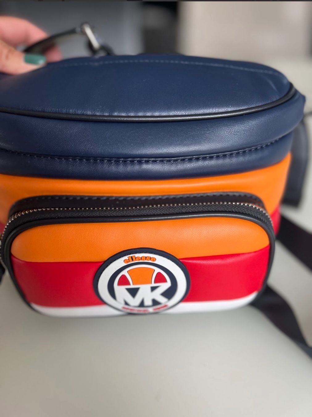 Michael Kors Sacs femmes: Michael Kors Bauch- oder Umhängetasche – Neuf avec emballage d'origine à Wiedlisbach par Sistershop 5