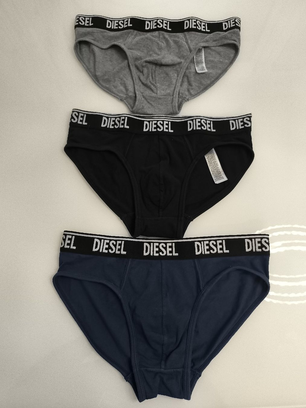 Diesel Unterwäsche: 3x Diesel slips grosse M – Gebraucht aus Oensingen von Outlet_Super_Sale