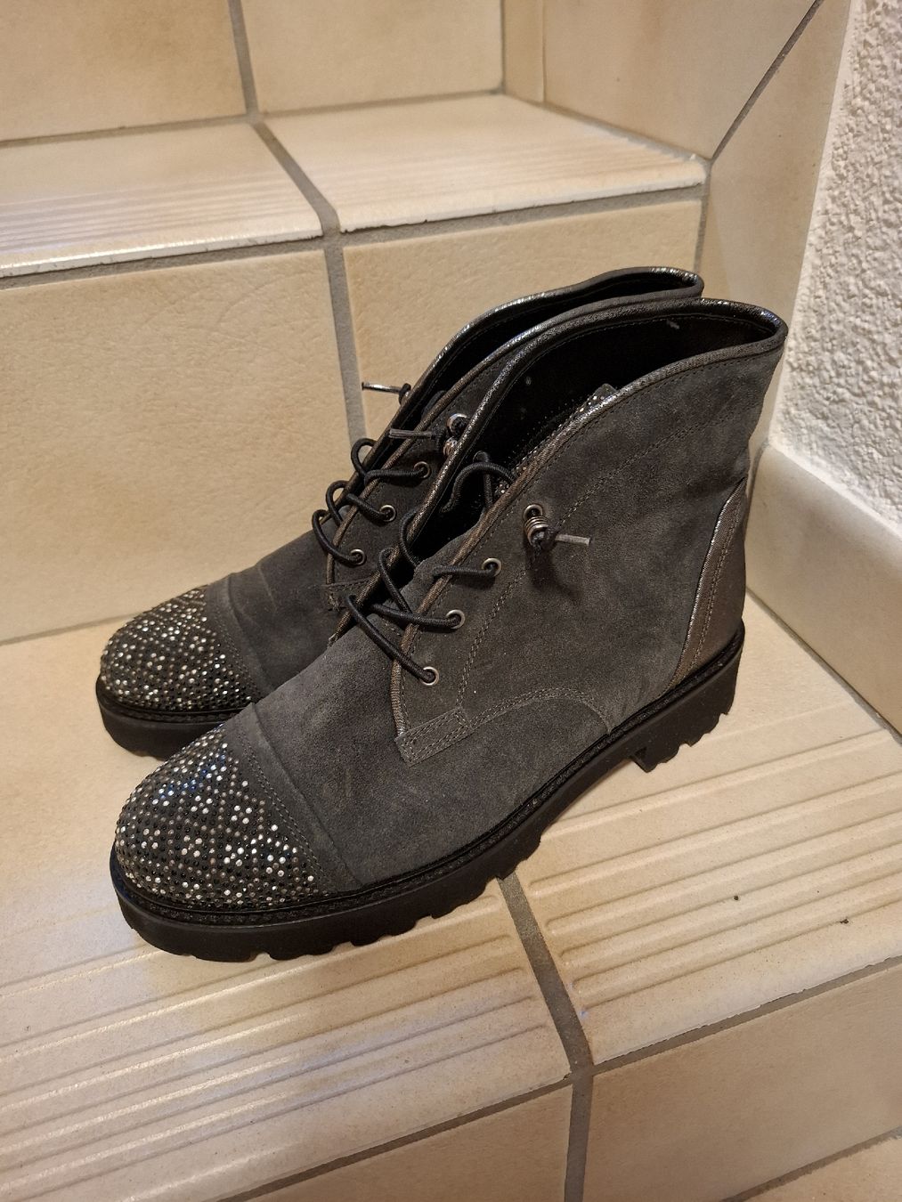 Gabor Chaussures femmes: Winterstiefel Grösse 4.5 von Gabor – D'occasion à Lütisburg par amerika123 1