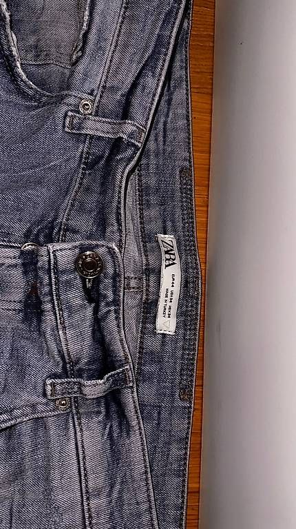 Jeans: Zara Jeans grösse 44 – D'occasion à Romanshorn par cedoo8590 2