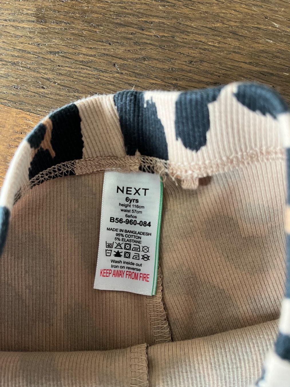 Next Calze & Collant: Leggins mit Leopardenmuster, 6-jährige – Usato da Zürich venduto da tiger22