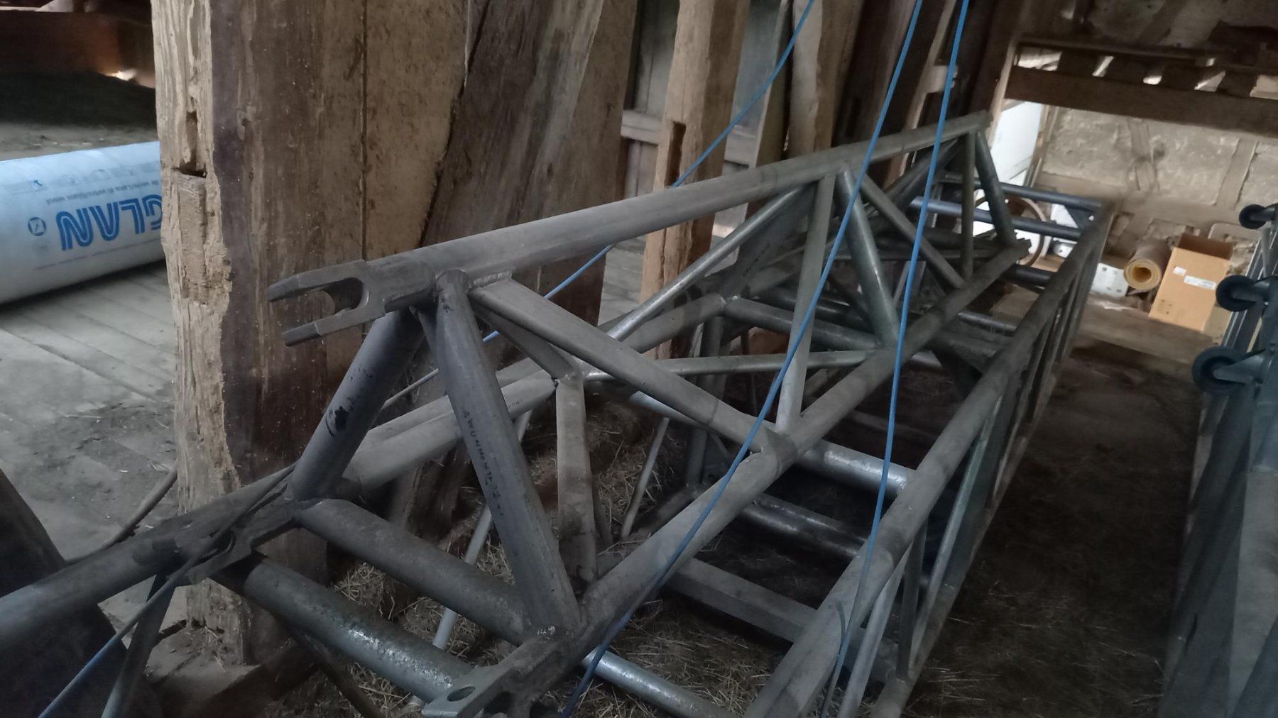 Tralicci: Alu Truss Beleuchtungsträger 3 Eckig – Usato da Bülach venduto da gartehag