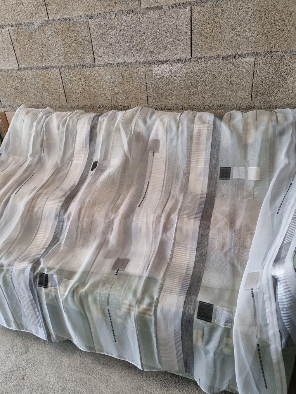 Tende: Rideaux modernes gris et blanc, élégants – Nuovo (secondo la descrizione) da Fontenais venduto da Aube-sauvage.2 2