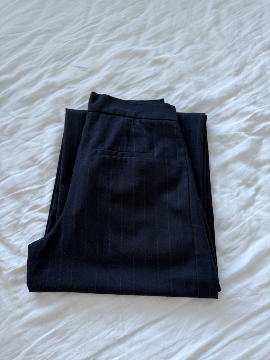 Pull&Bear Hosen: Pull&Bear Hose, Dunkelblau, Gr. XS, Top Zustand! – Gebraucht aus Volketswil von habibeoez