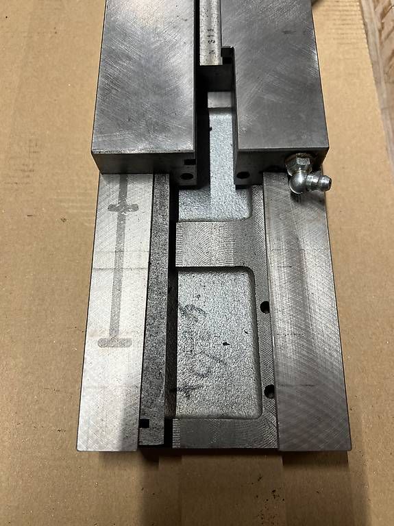 Altro per industria metallurgica: Schaublin Schlitten – Usato da Brunnen venduto da san_9qlb 4