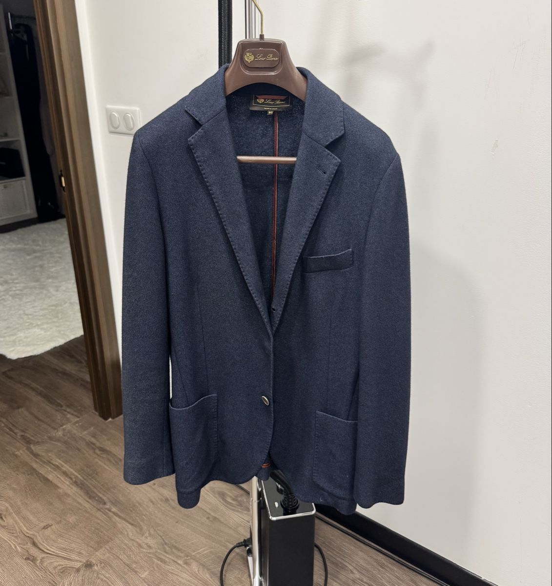 Loro Piana Giacche: Loro Piana jacket, Size 50 (L) – Usato da Thonex venduto da Lux_brands01