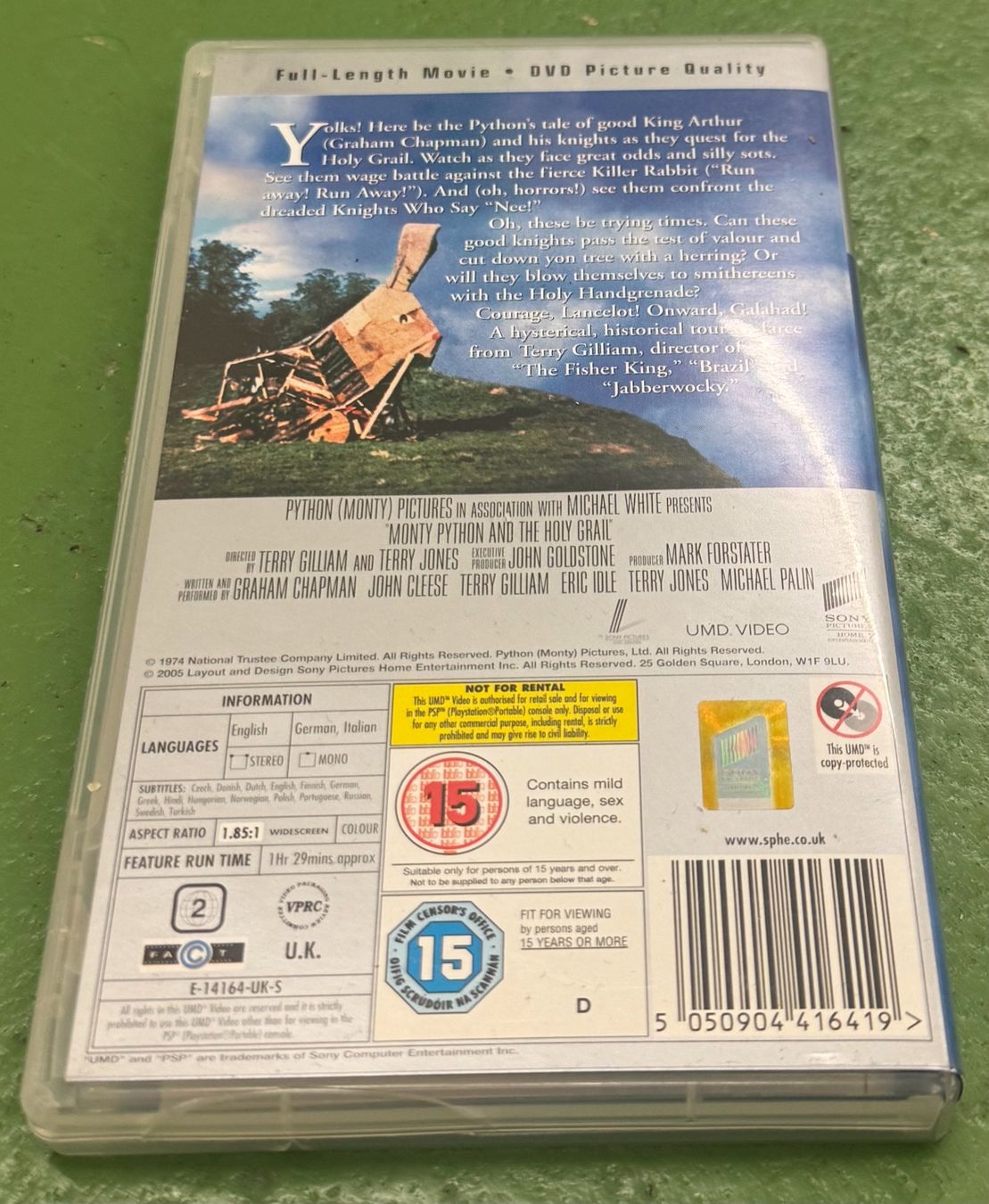 Tutti i DVDs: Monty Python and the Holy Grail (Universal Media Disc / PSP) – Nuovo (secondo la descrizione) da Basel venduto da Ostschweiz06 1