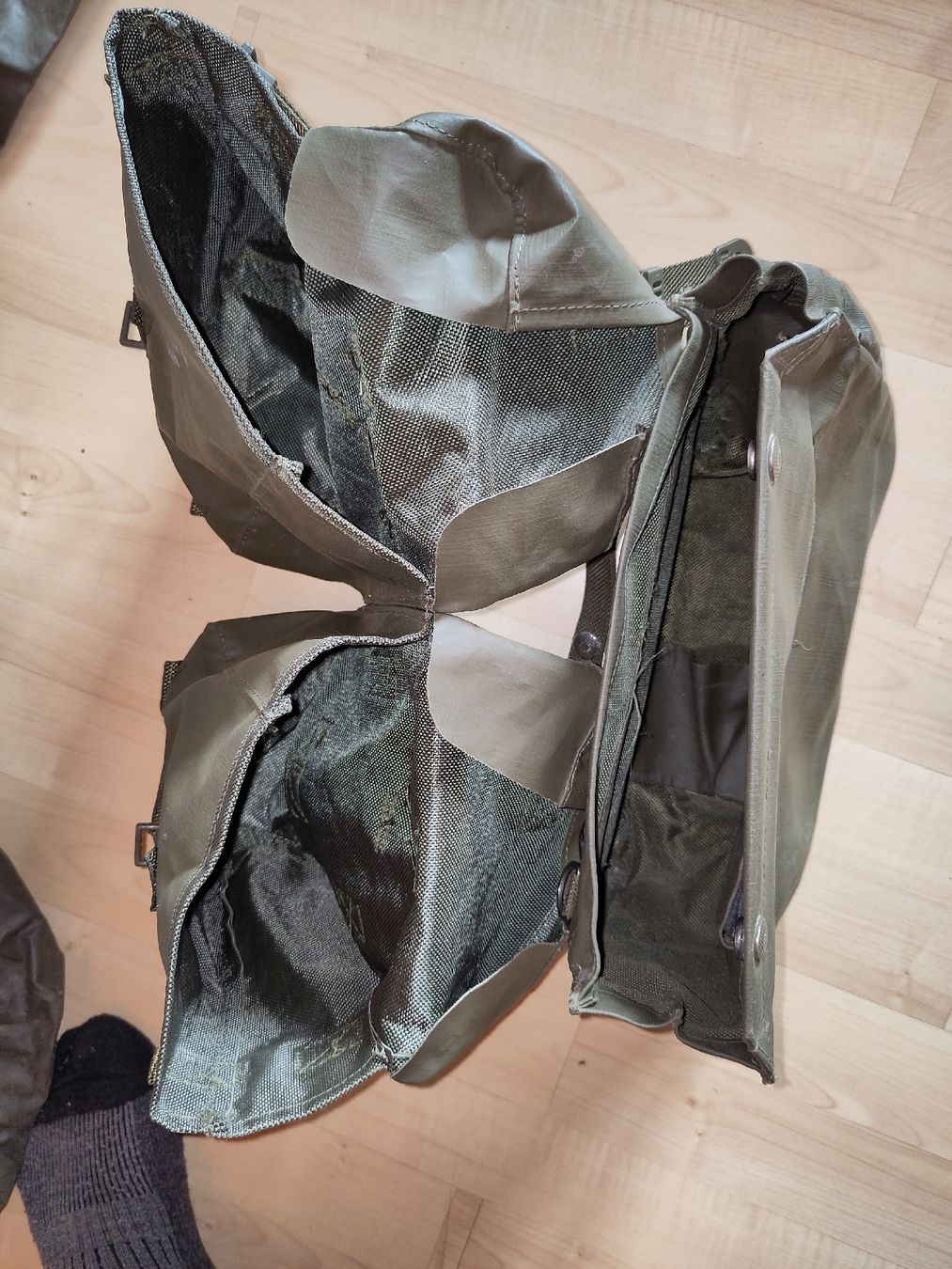 Schweizer Armee Borse: Schweizer Armee Material – Usato da Feldis/Veulden venduto da 94BAM 5