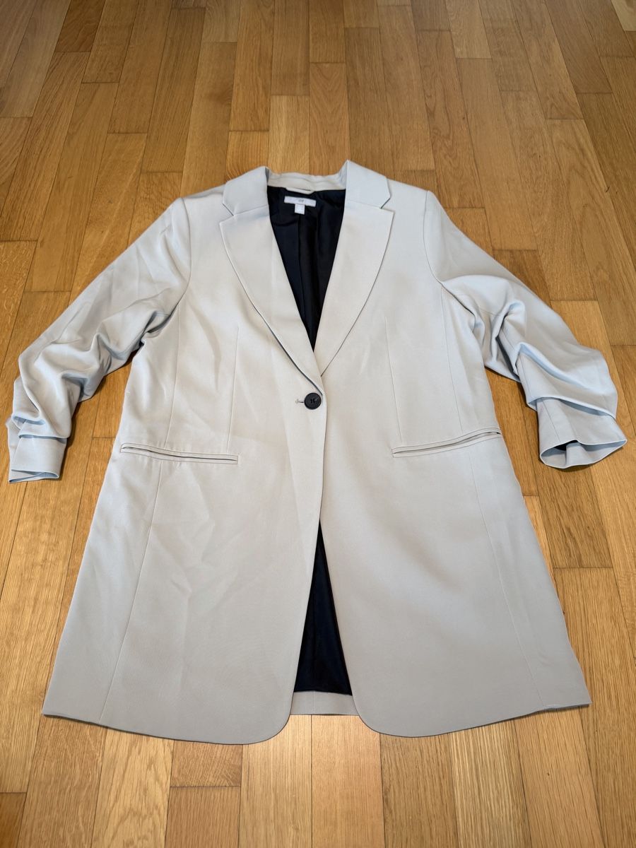 H&M Completi & Tailleur: Beige Blazer Grösse S – Nuovo (secondo la descrizione) da Zürich venduto da vik_nzx9