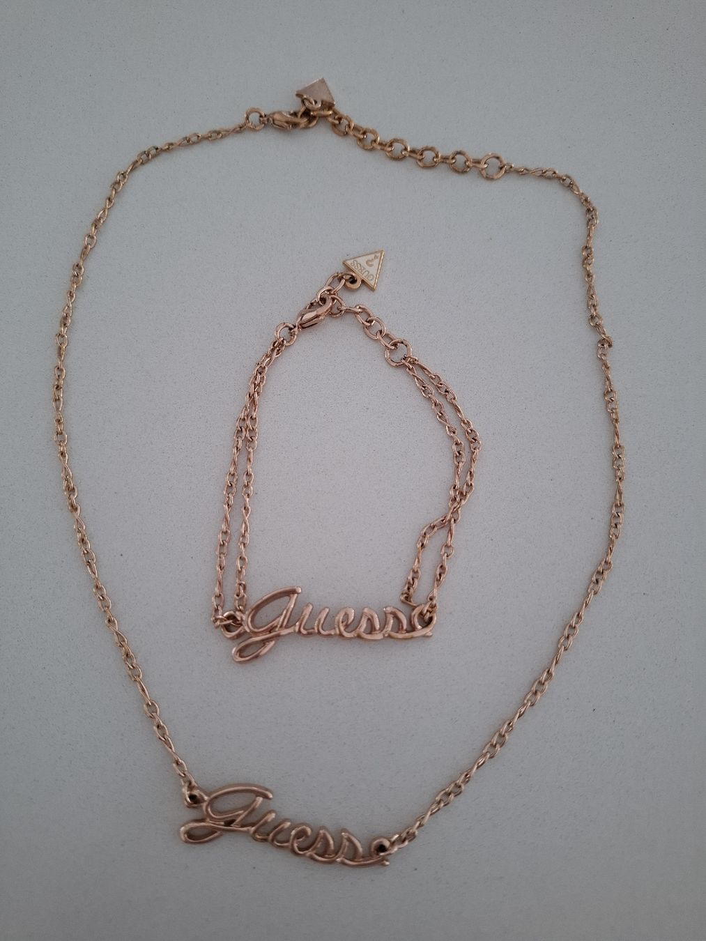 Guess Altri gioielli: Set di collana e bracciale Guess, color oro rosa – Nuovo e nell'imballaggio originale da Camorino venduto da ros_cj5f