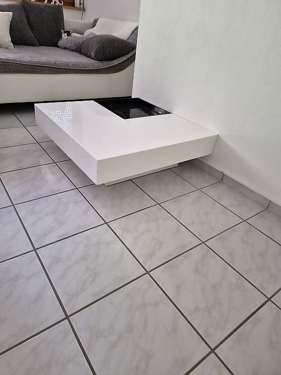 Tavoli: Wohnzimmer / Couch Tisch – Usato da Maisprach venduto da coco824 1