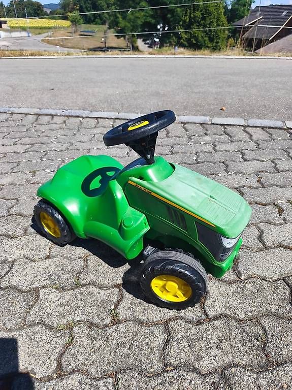 Veicoli per bambini: Traktor - Rutscher John Deere 6150R – Usato da Aawangen venduto da nathi536
